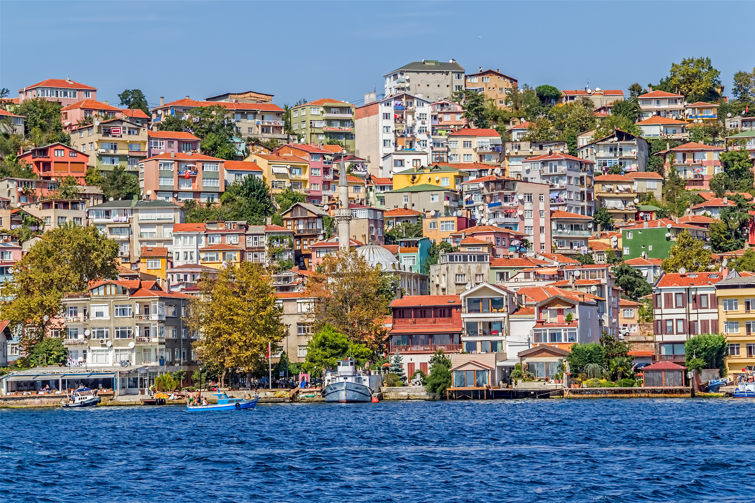 带你领略六张城市美景:古典城堡,高耸的建筑,直逼云霄