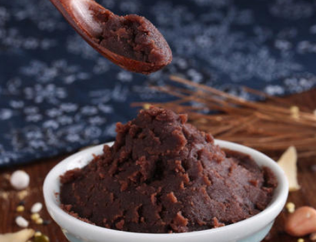 红豆沙正宗做法,用料放心干净卫生,豆香味儿纯正,细腻滑还绵软