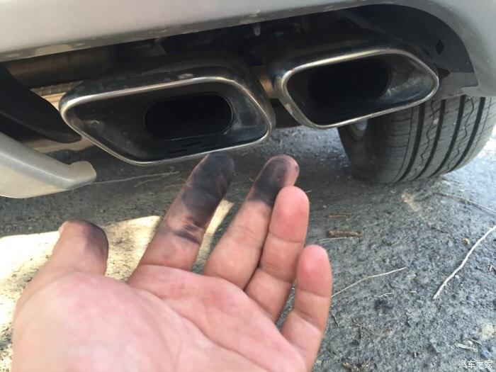车子排气管冒黑烟怎么办?老司机深入讲解,新手司机要注意了!