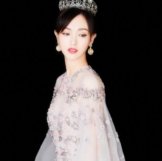 唐嫣的字进入汉仪字库"汉仪唐嫣体"粉丝:好看,字如其人