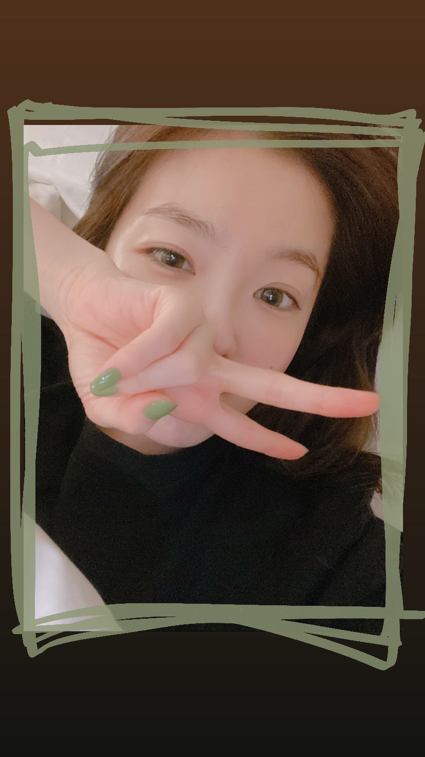 谁看了不说一句好绝!irene深夜上传素颜美照!