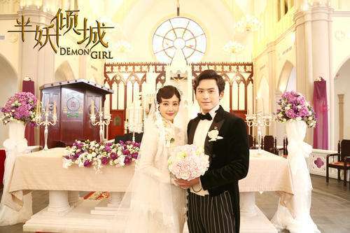 张哲瀚疑似恋情曝光,被拍与美女牵手回酒店