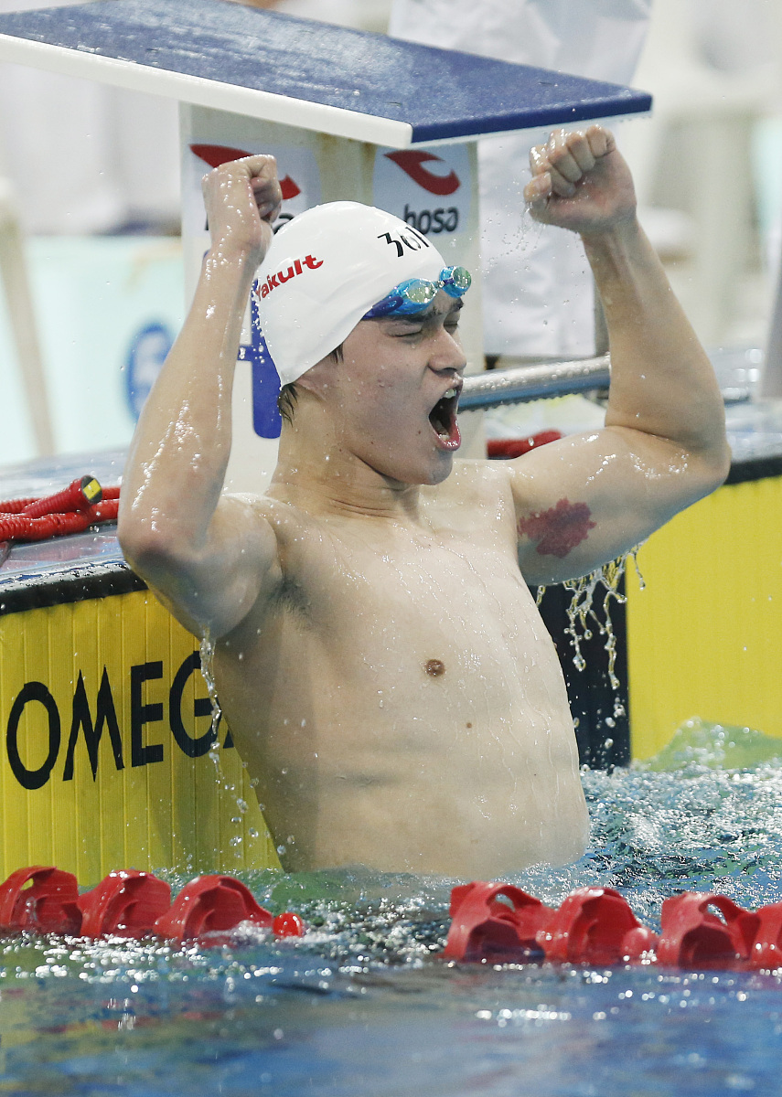 孙杨,这位中国游泳界的传奇人物,在经历了职业生涯的波折与挑战后,以