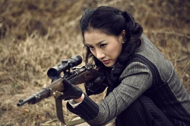 军统女特务的绝技,身体就是最大优势,从一个火坑跳到另一个火坑