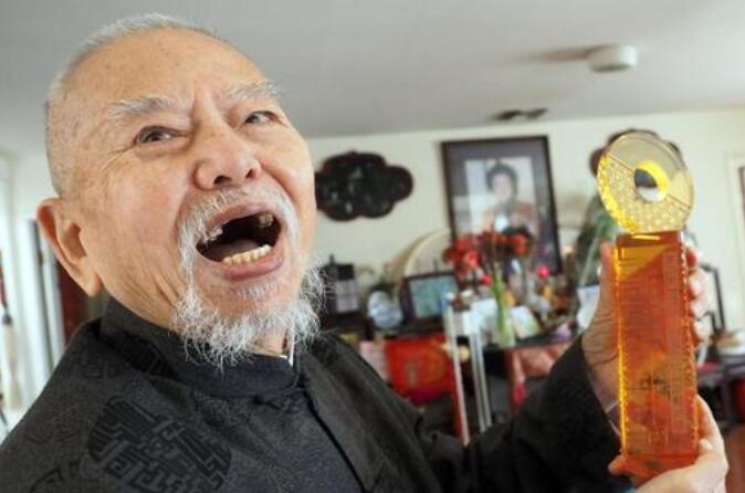 相声界又传噩耗,93岁老艺术家吴兆南离世,郭德纲发文表示沉痛