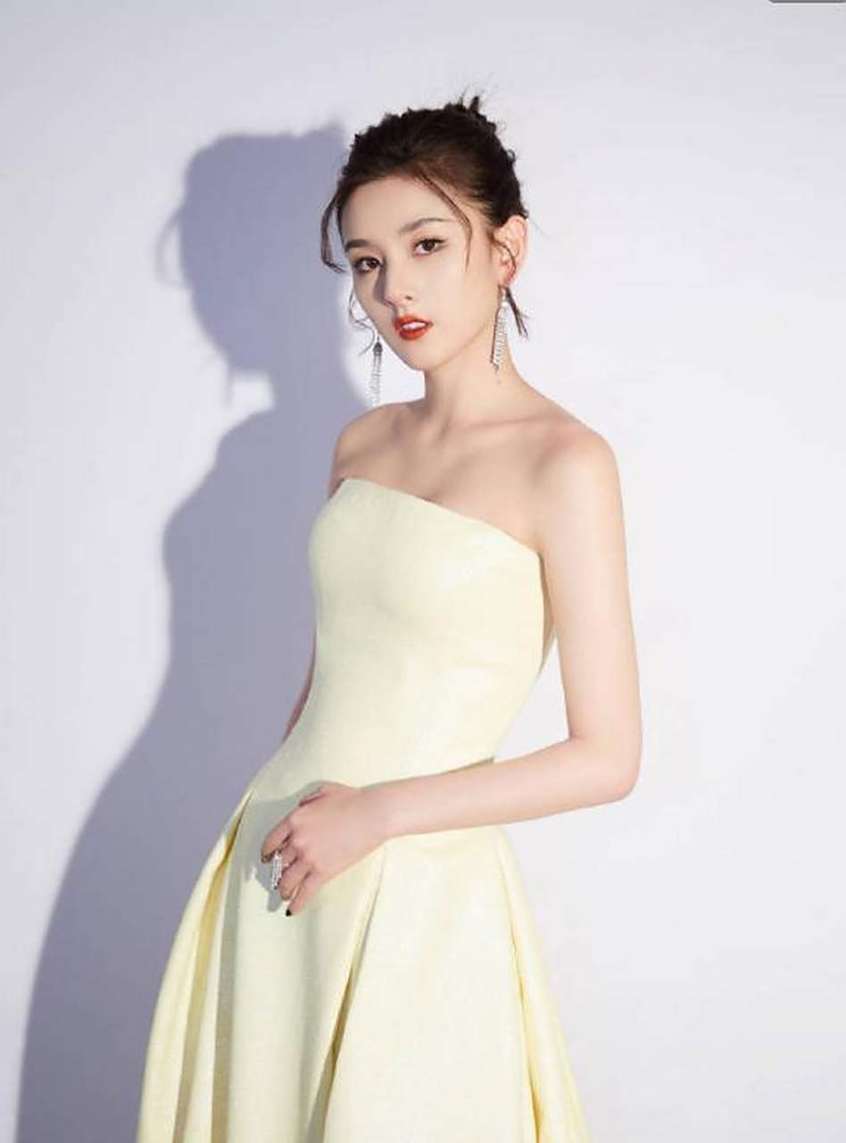 祖儿一旦认真营业起来真的像换了一个人一样.