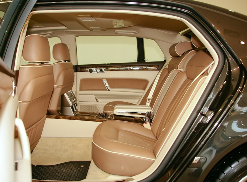 低调内敛的大众进口辉腾 4座加长individual的入手体验