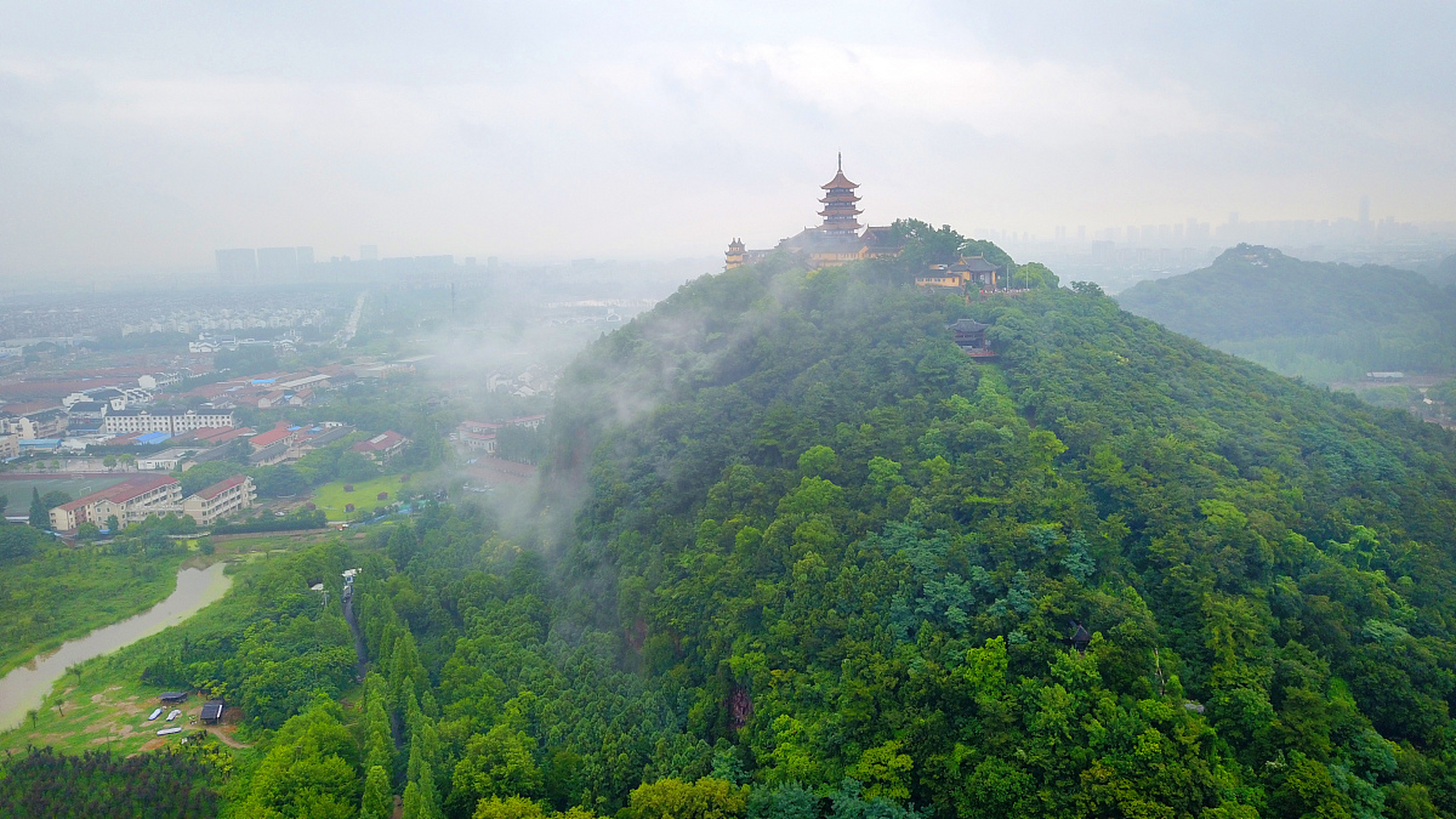 南通最高的山图片