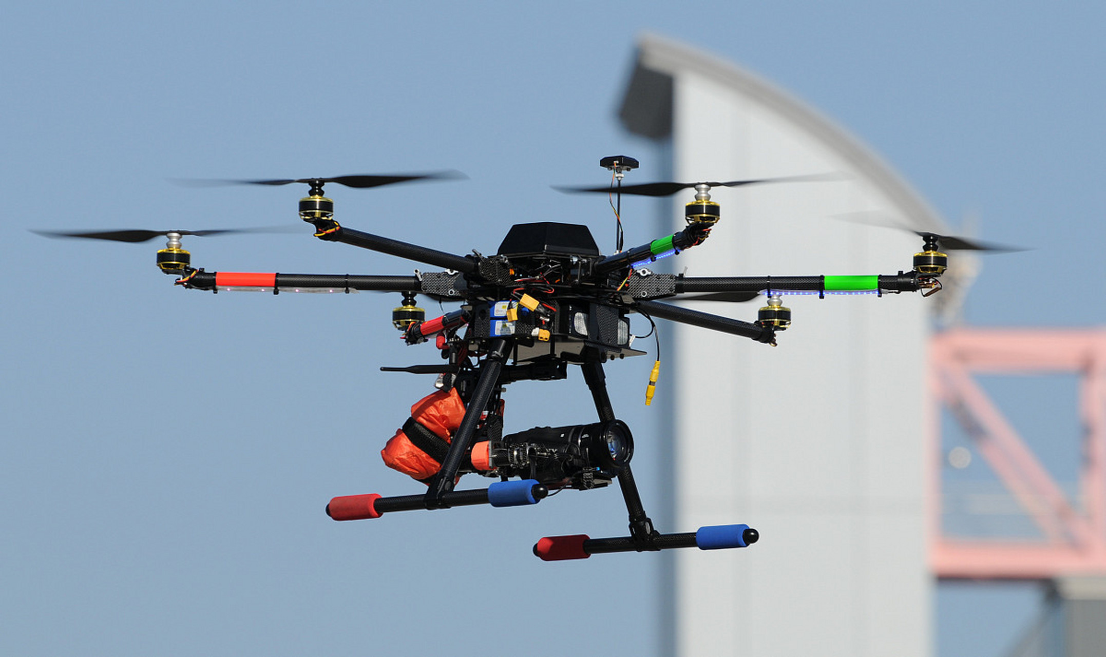 多旋翼无人机以独特结构设计和飞行性能在无人机领域独树一帜,具备