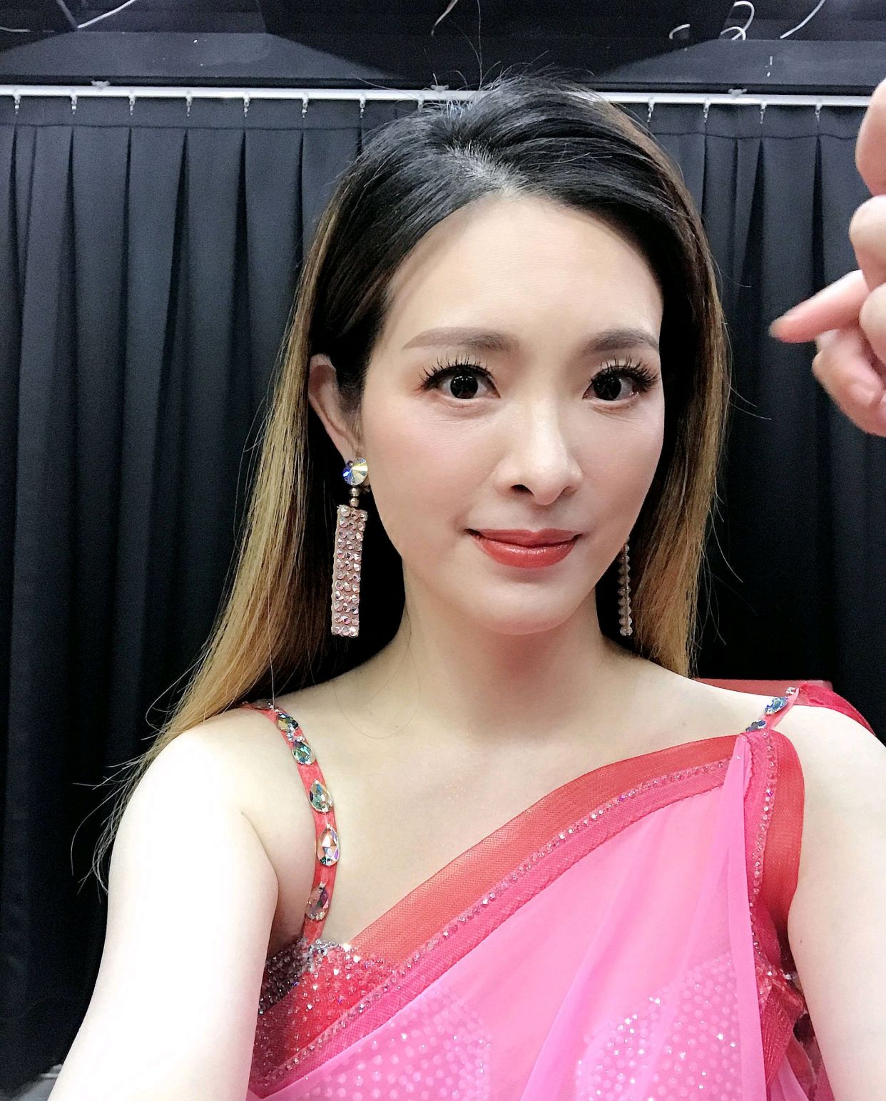 国标舞女王刘真因病呈半瘫状态,医生全力抢救以盼奇迹