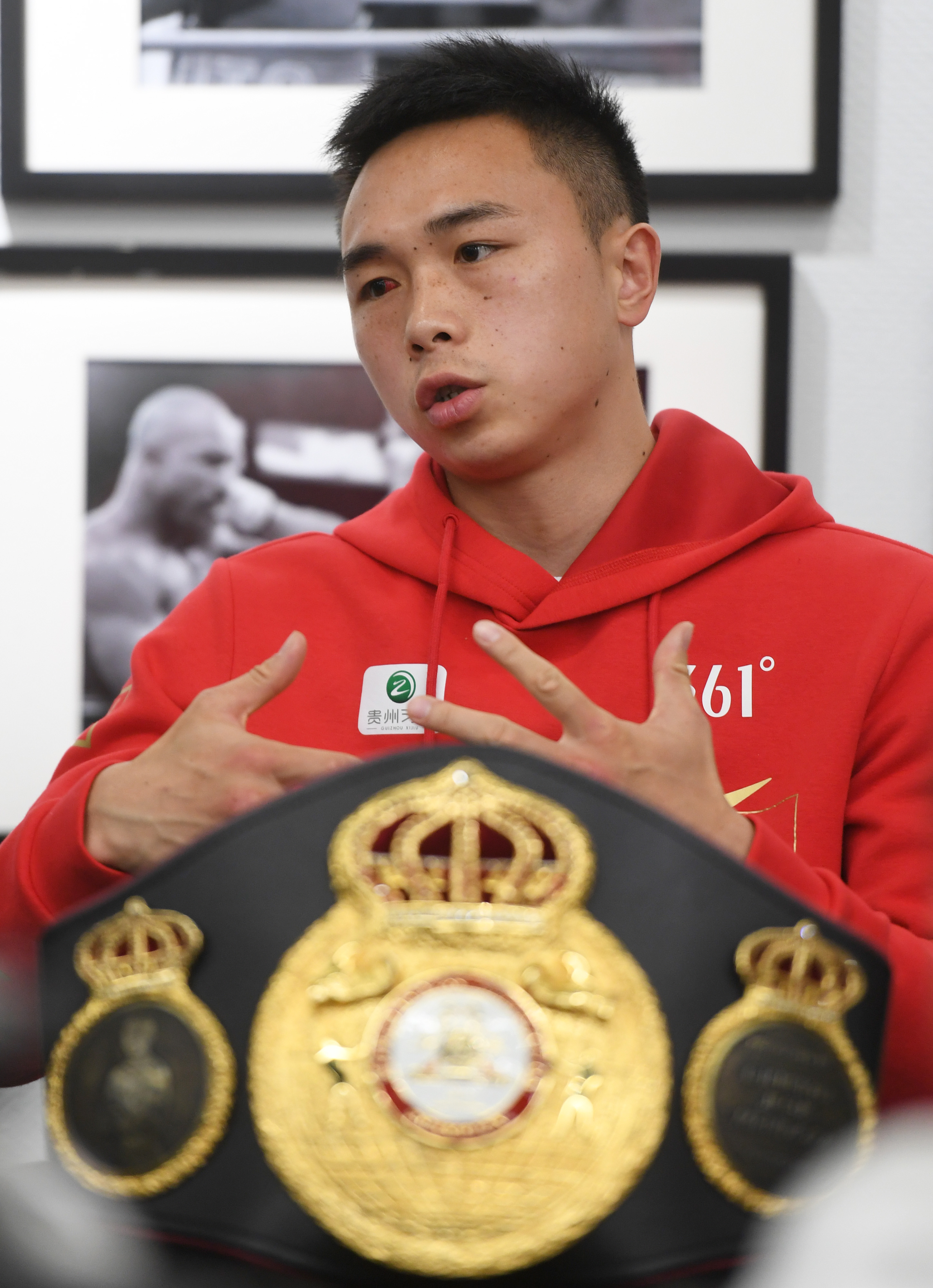 拳击——徐灿在北京出席媒体见面会