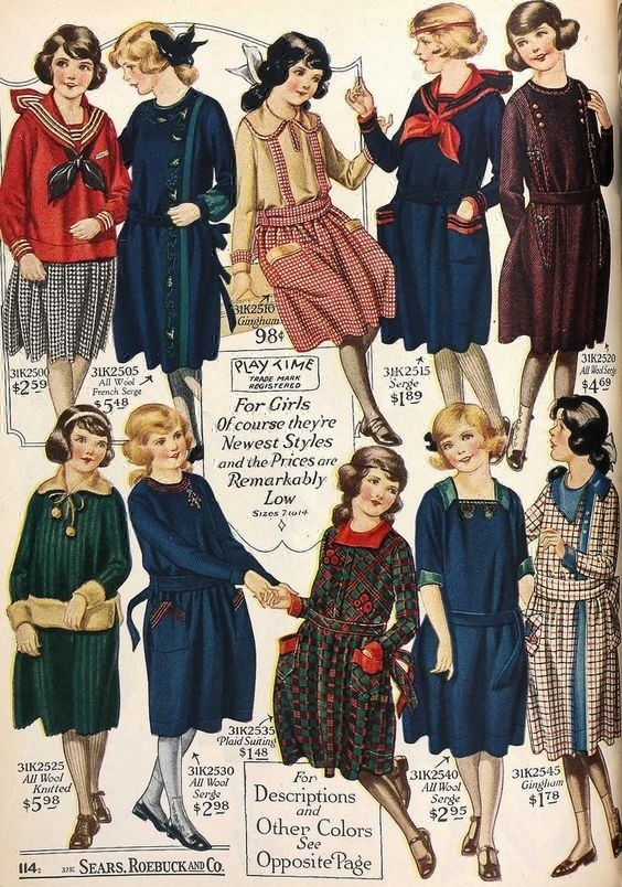 20世纪初女孩儿的服饰是这样的