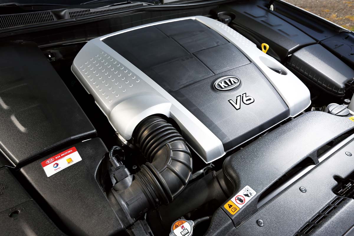 试驾点评起亚当年的豪华旗舰quoris路上几乎见不到其踪迹