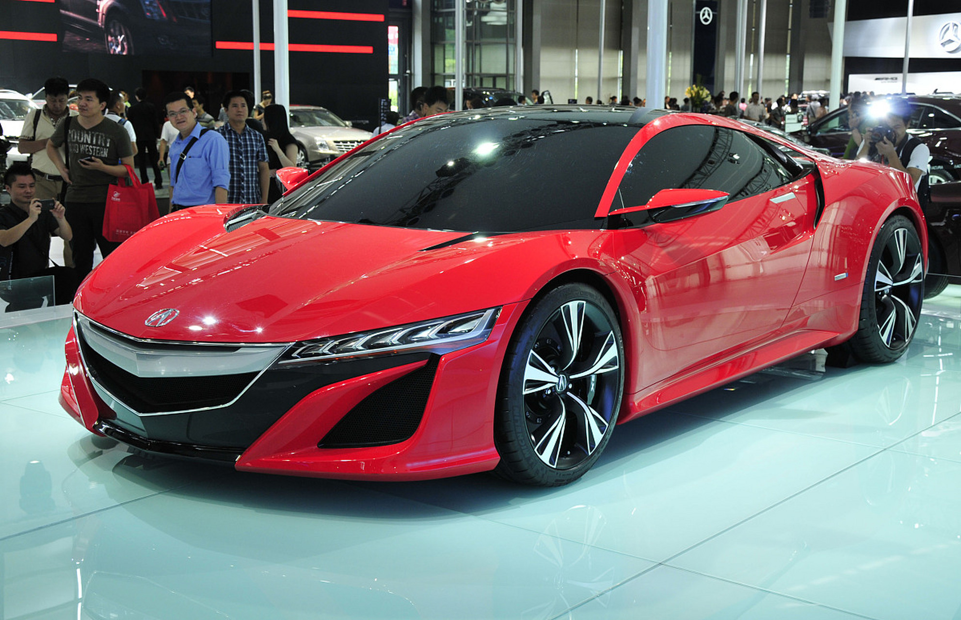 说到新款三菱奕歌的外观,这次的中期改款着实让人眼前一亮.