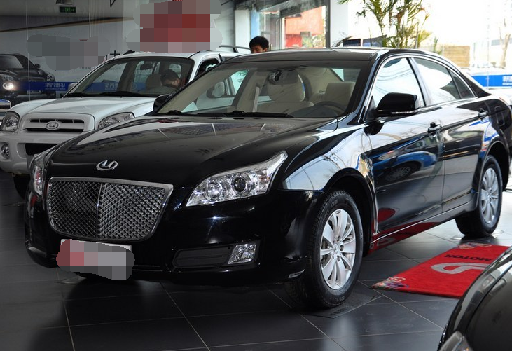 华泰b11,线条很流畅,外观大气,透漏着霸气和时尚