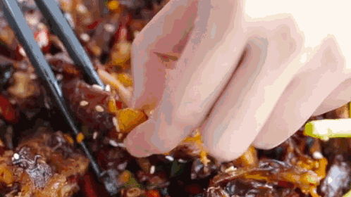 兔兔这么可爱,怎么能吃兔兔?做一只四川的兔兔太幸福了