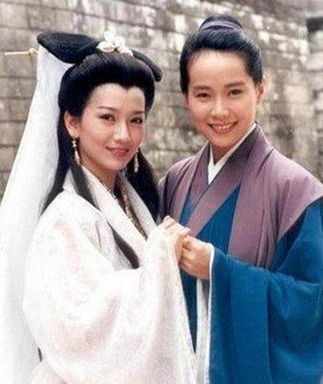 古人情话指南#【独家】白蛇和许仙:一个是修行千年幻化为人形的蛇妖