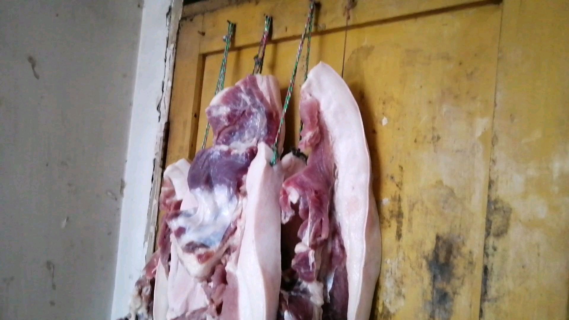 四川腊肉传统腌制法,简单易学,每年都可以吃腊肉