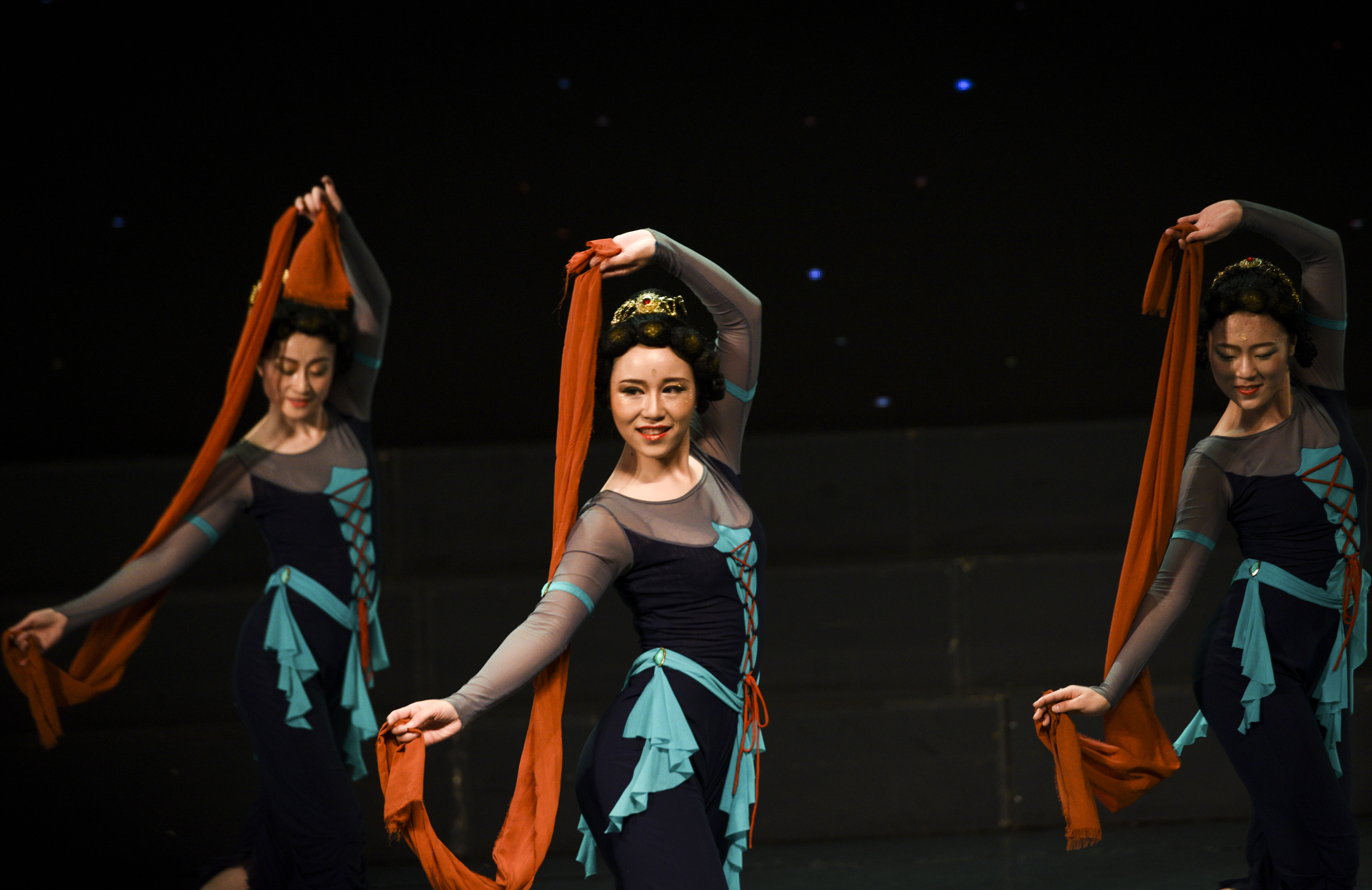 龟兹乐舞"活起来"(2)