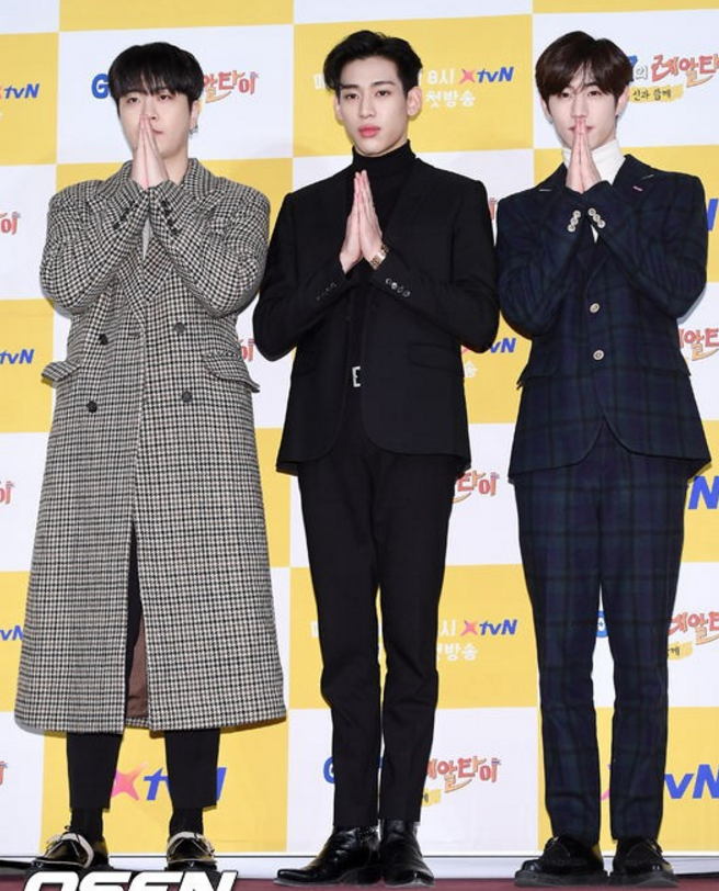 got7团综发布会:段宜恩西装尽显帅气温柔,不愧是全球最美面孔