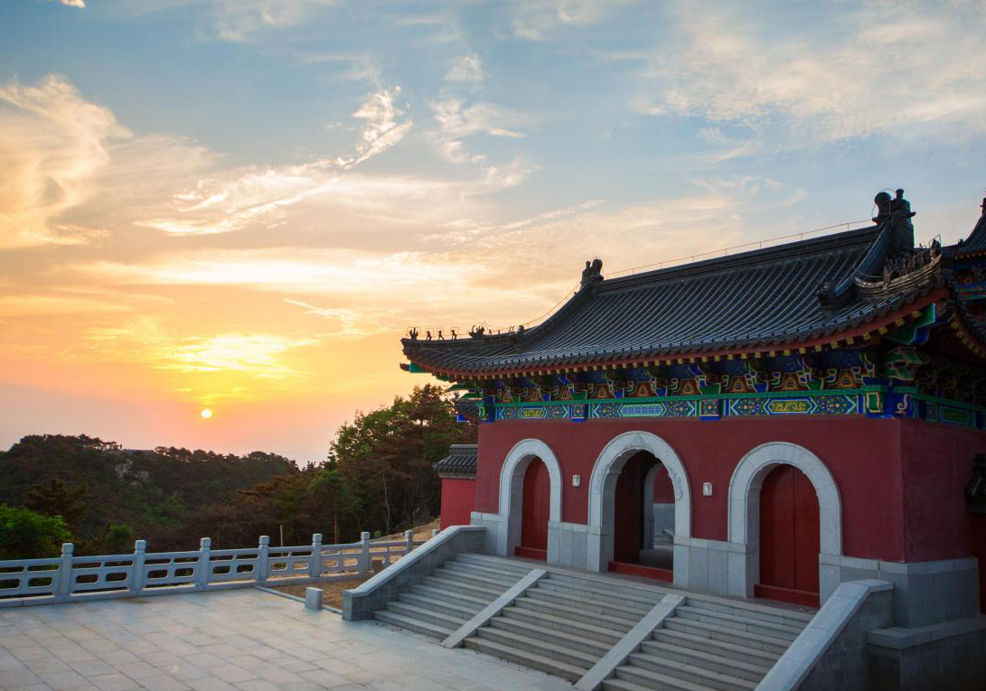 被写进课本的景区,王母池的景色艳丽,实在是代表性的存在