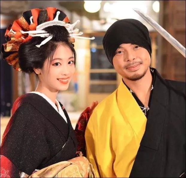 听完洗脑神曲《東京盆踊り2020》,感觉自己不会说英语了