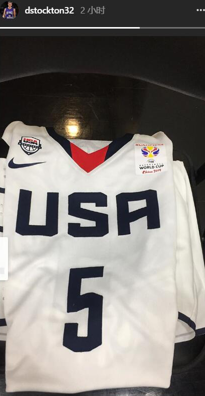 大卫-斯托克顿晒出自己国家队的球衣