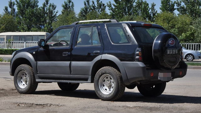 陆风汽车陆风x6,设计风格炫酷,从内到外都很受欢迎