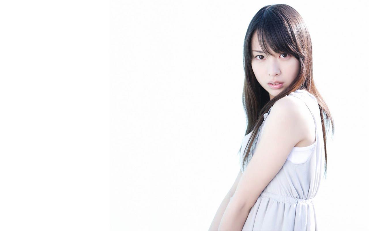 粉白黛黑,亭亭玉立的白衣少女,居家唯美写真集