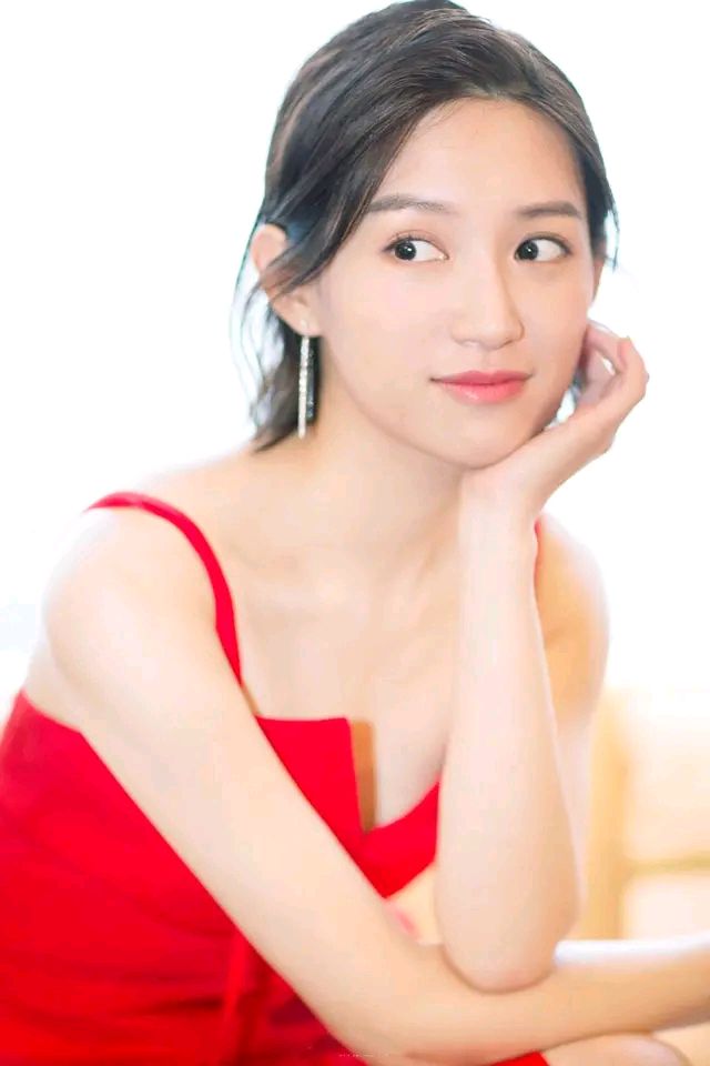 苏青精美壁纸:温柔大方,端庄优雅!