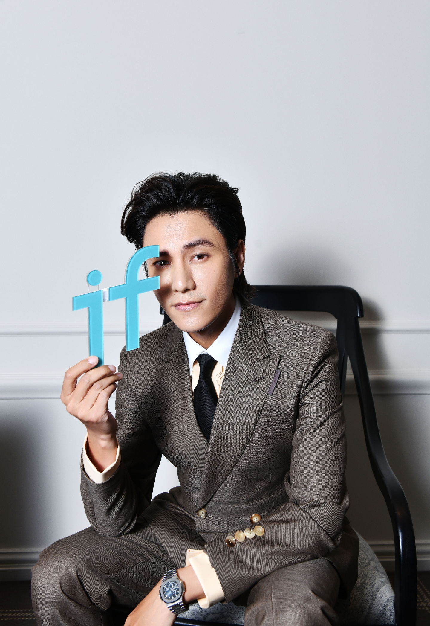 越老越吃香的陈坤,43岁依旧带着日系少年的清俊,向大佬低头