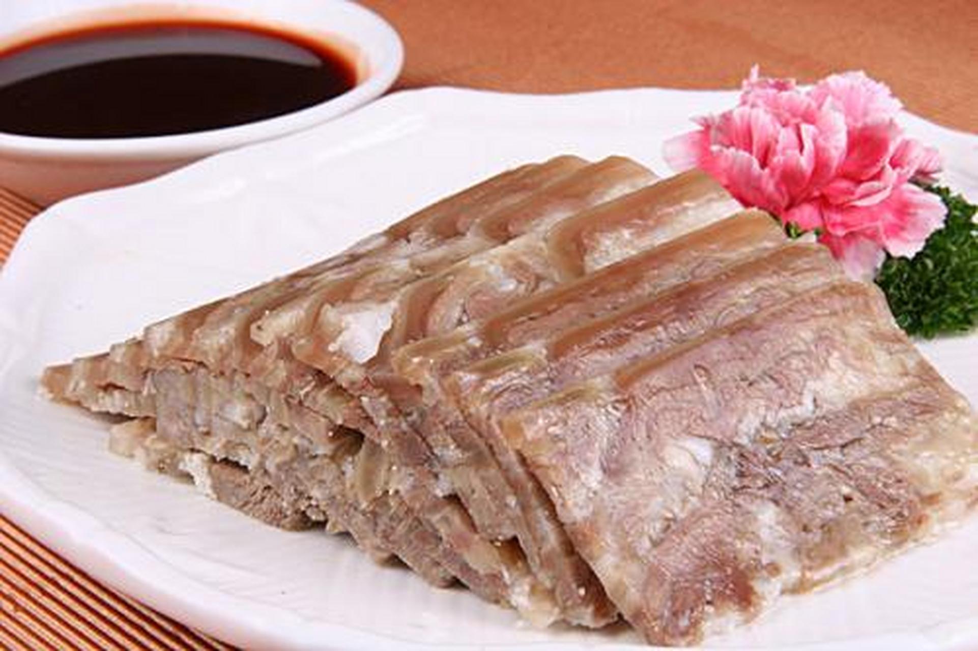 美食教程#白切羊肉:其实不管是白切羊肉还是白切鸡,都有一个很吹哪