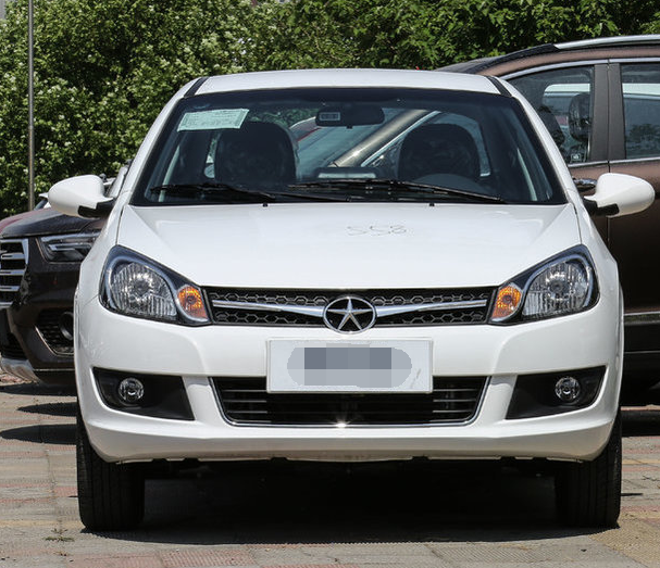 江淮iev4,外形很时尚,开着非常的有感觉