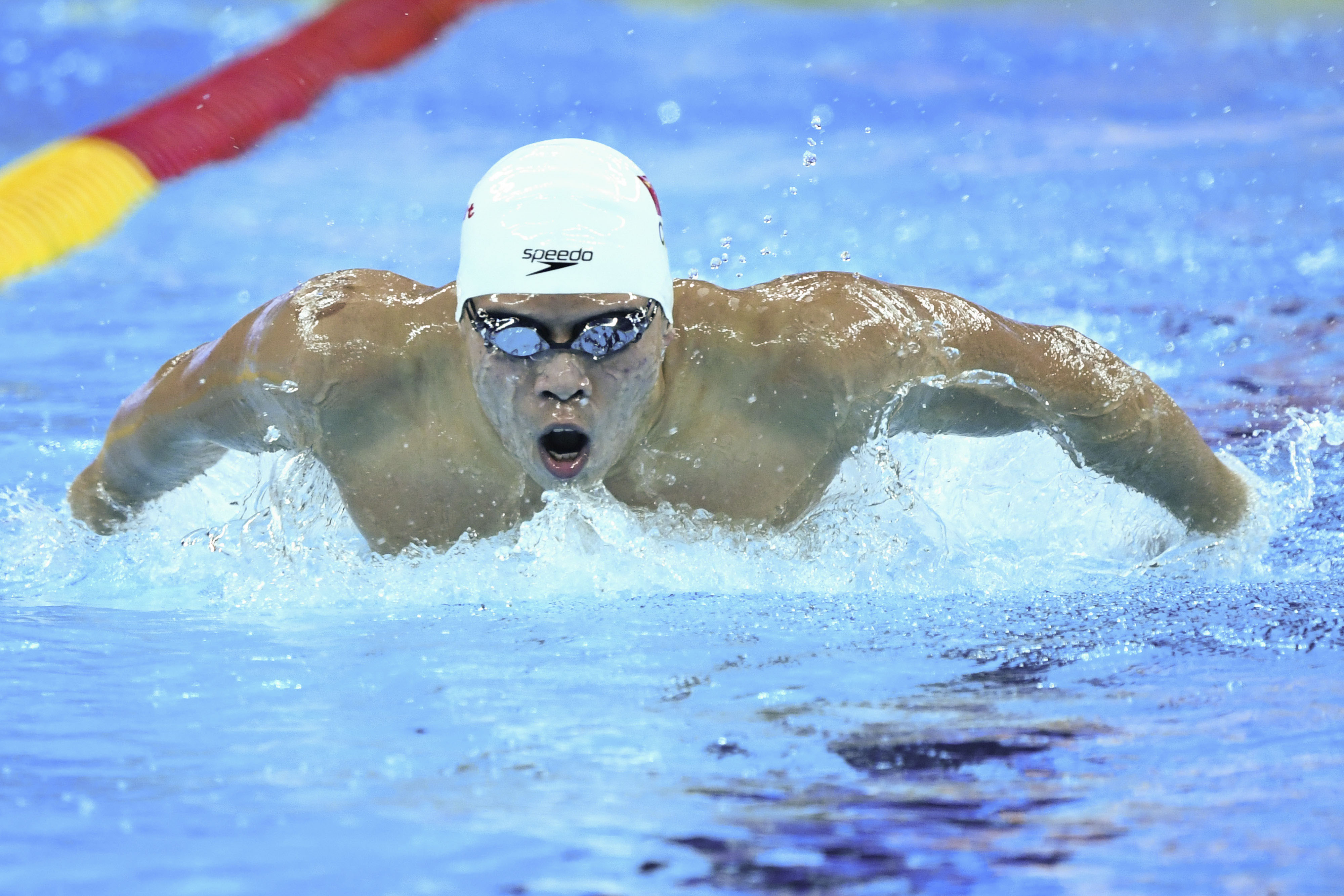 游泳——短池世锦赛:李朱濠获男子200米蝶泳季军(1)