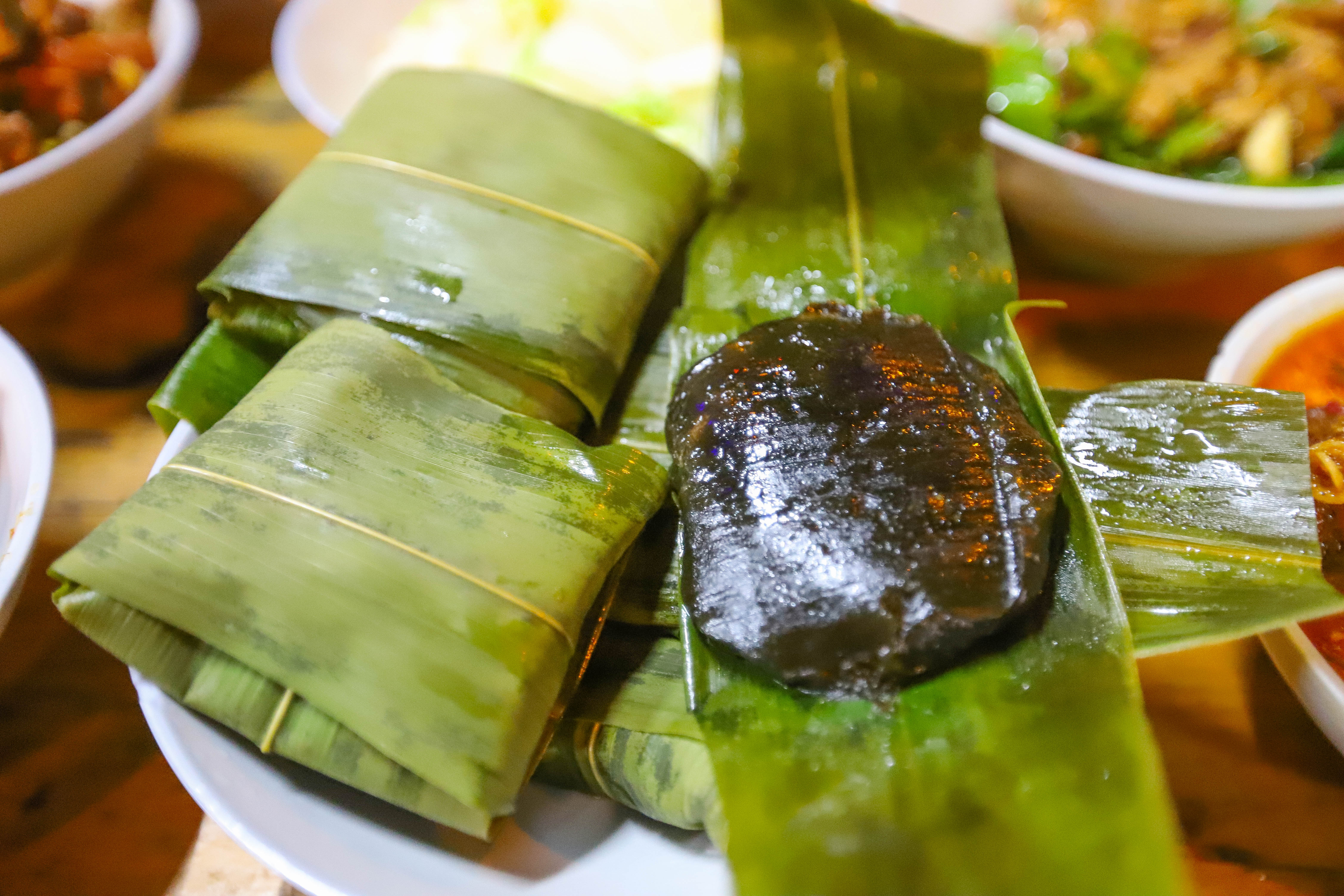 野蒿菜是辰溪田间地头随处可见的一种野草,本地人将野蒿菜和糯米制成