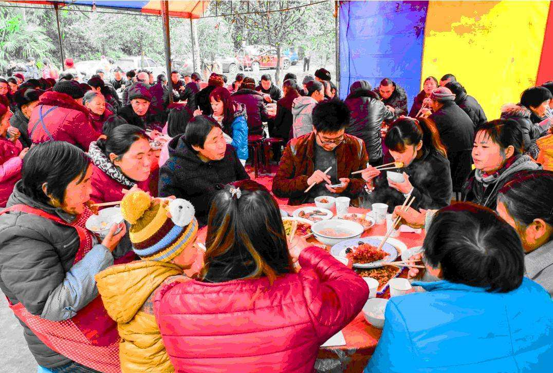 农村新兴三种酒席,没人愿意参加,农民:纯粹就是为了收礼钱