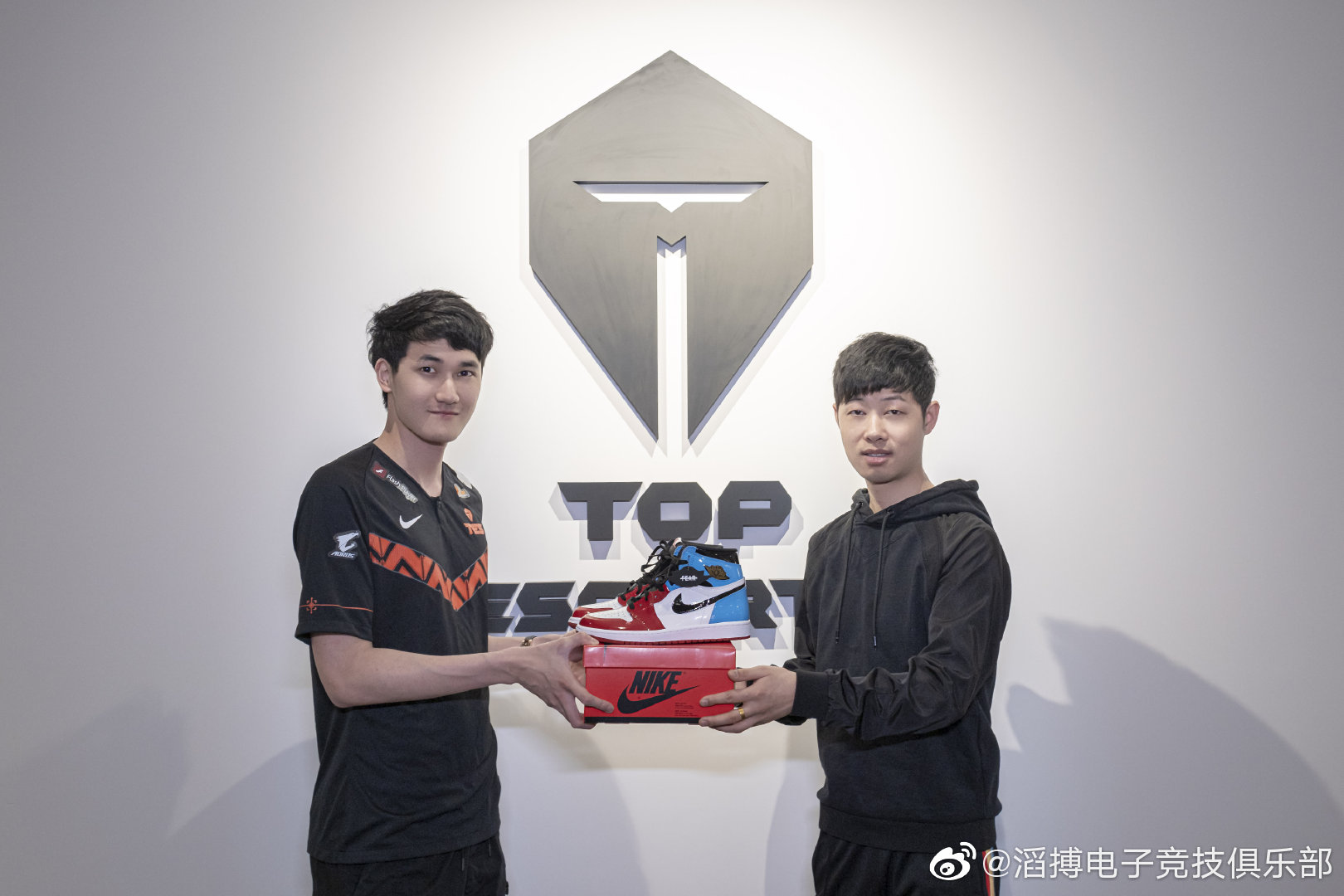 英雄联盟:tes官宣卡萨正式加入,网友:要起飞了!