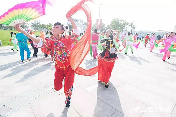 临县伞头秧歌 方言似土自然萌