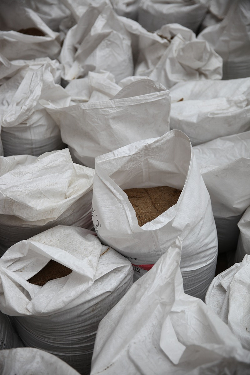 白布药材是一种被广泛种植的草本植物,适应性较强,喜欢温暖潮湿的环境