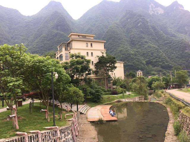 娄山栖谷项目停滞 一大波围观网友来袭