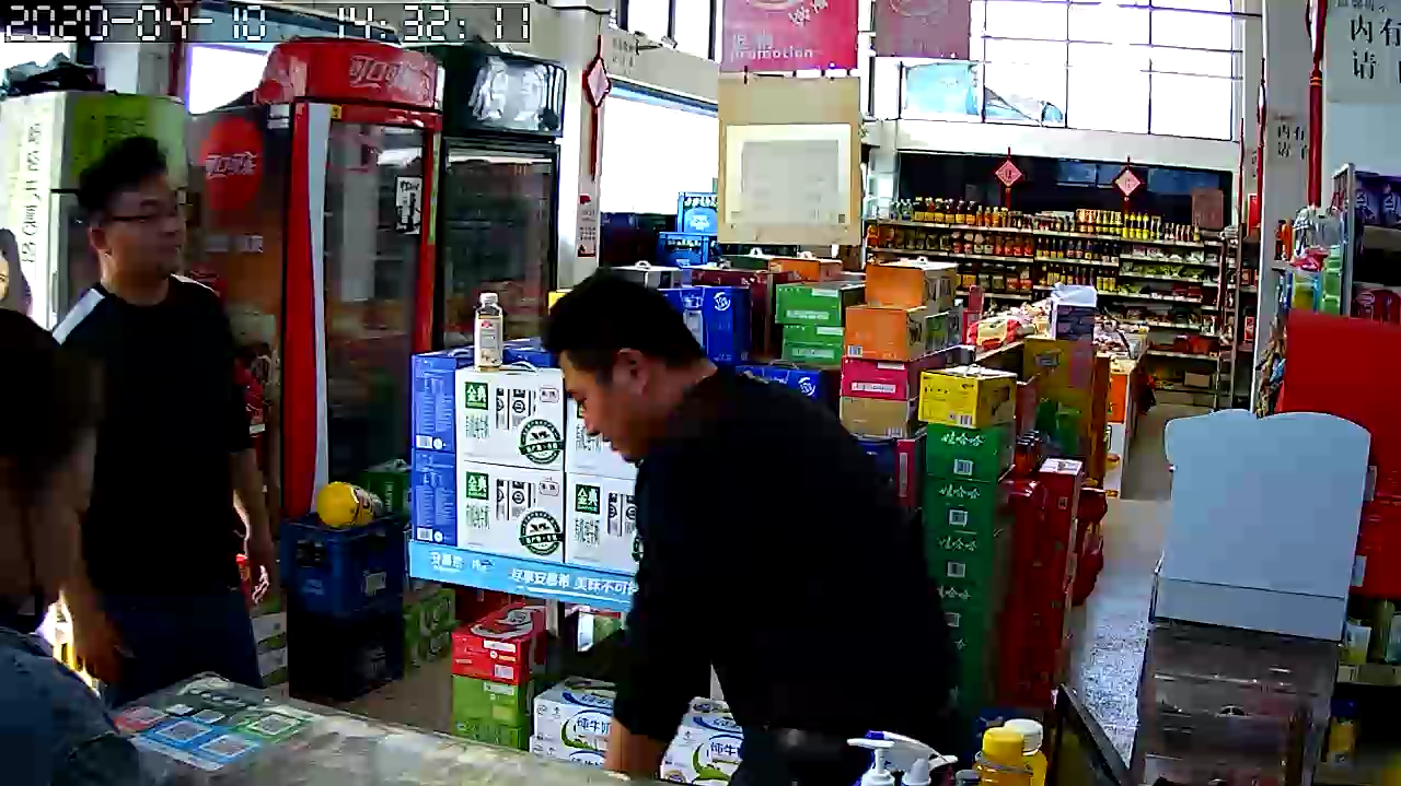 台州开超市今天牛奶的货架又换位置了