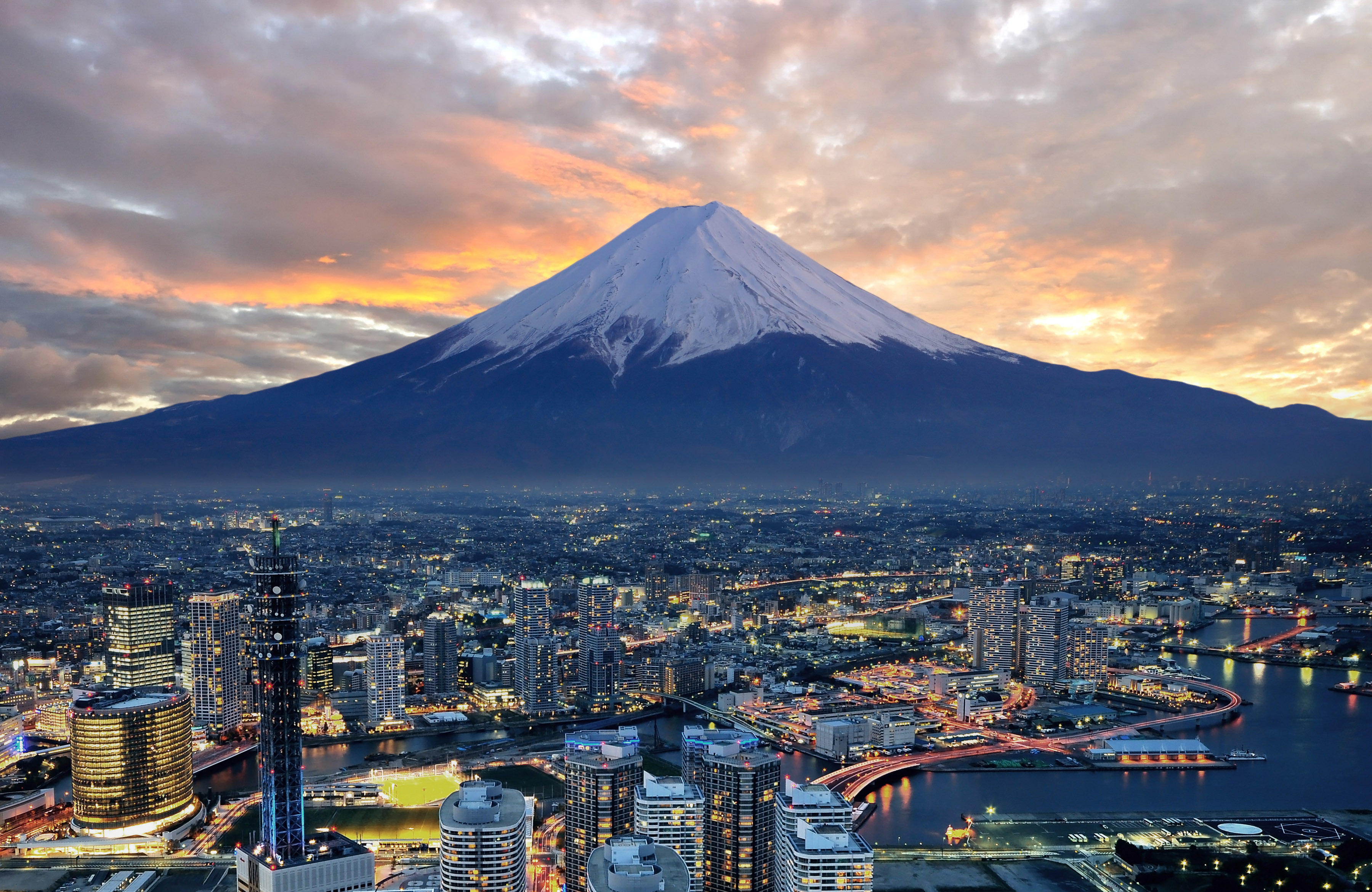 富士山是一座活火山,一旦再次喷发,日本会怎样?