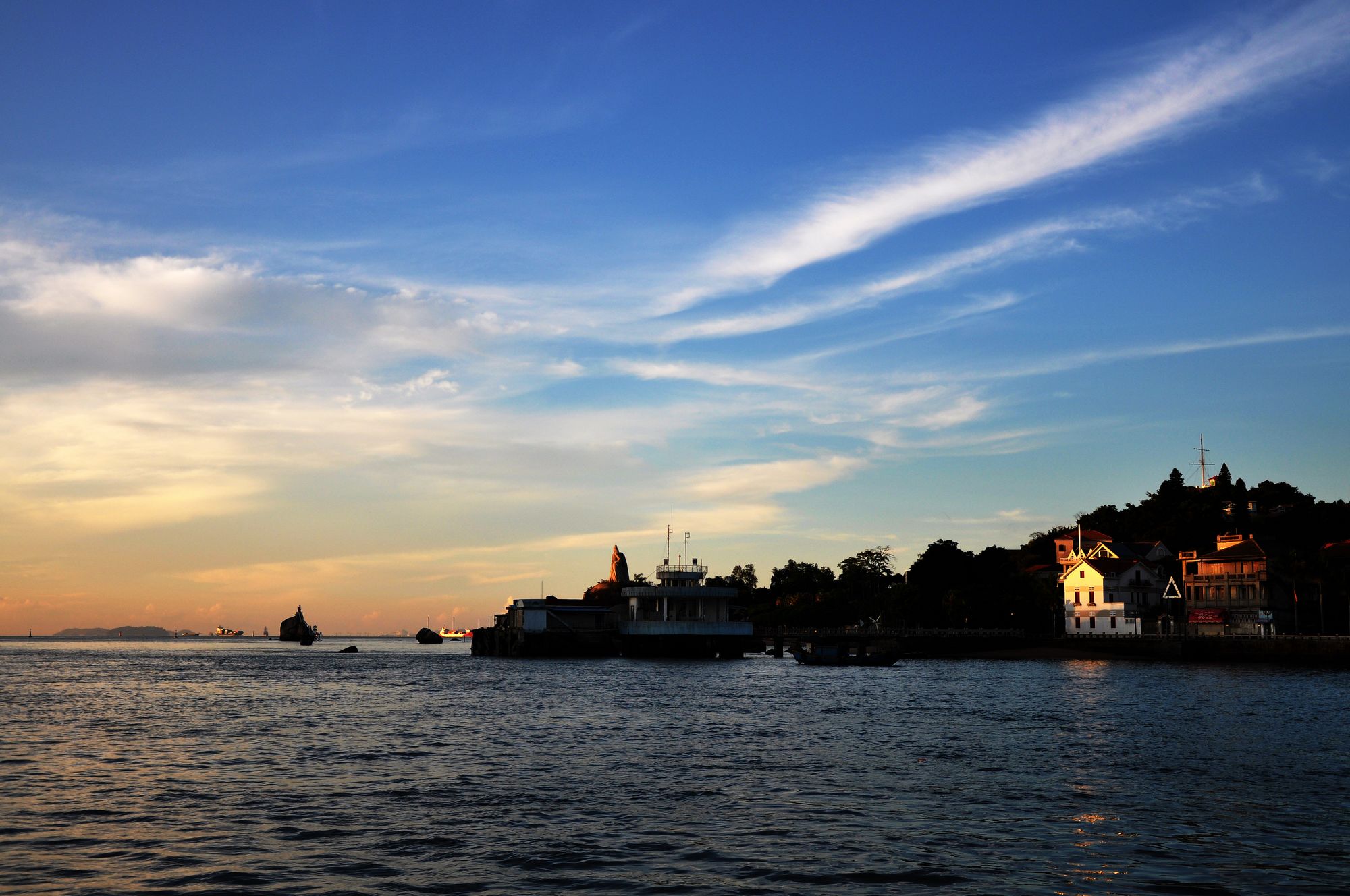 曾经令人向往的鼓浪屿,为何遭到了大家的嫌弃?当地人是这么说的