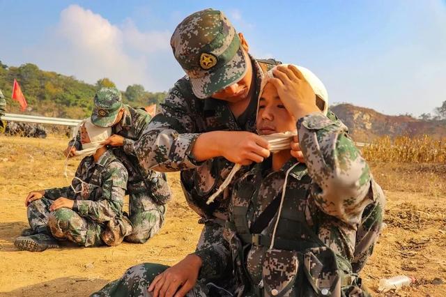 快看!这是新兵第一次拉练