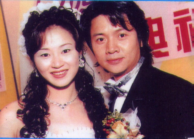 曾因演《僵尸》爆红全国,照顾患病妻子不离弃,今54岁无子成这样