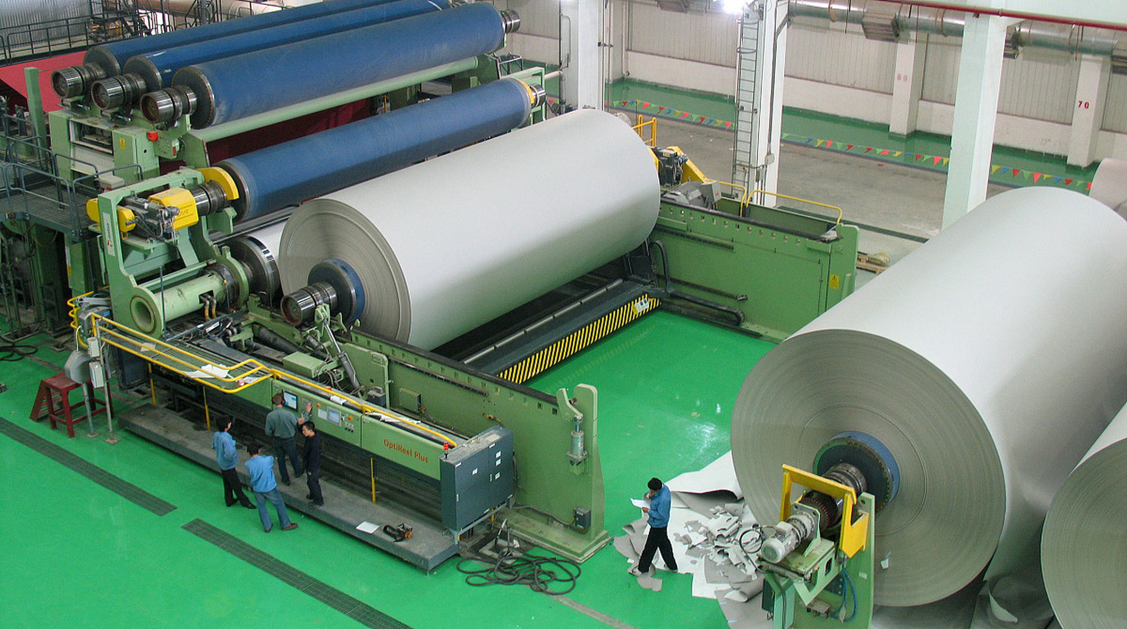 [原文:边角料开棉机中用于非织造.