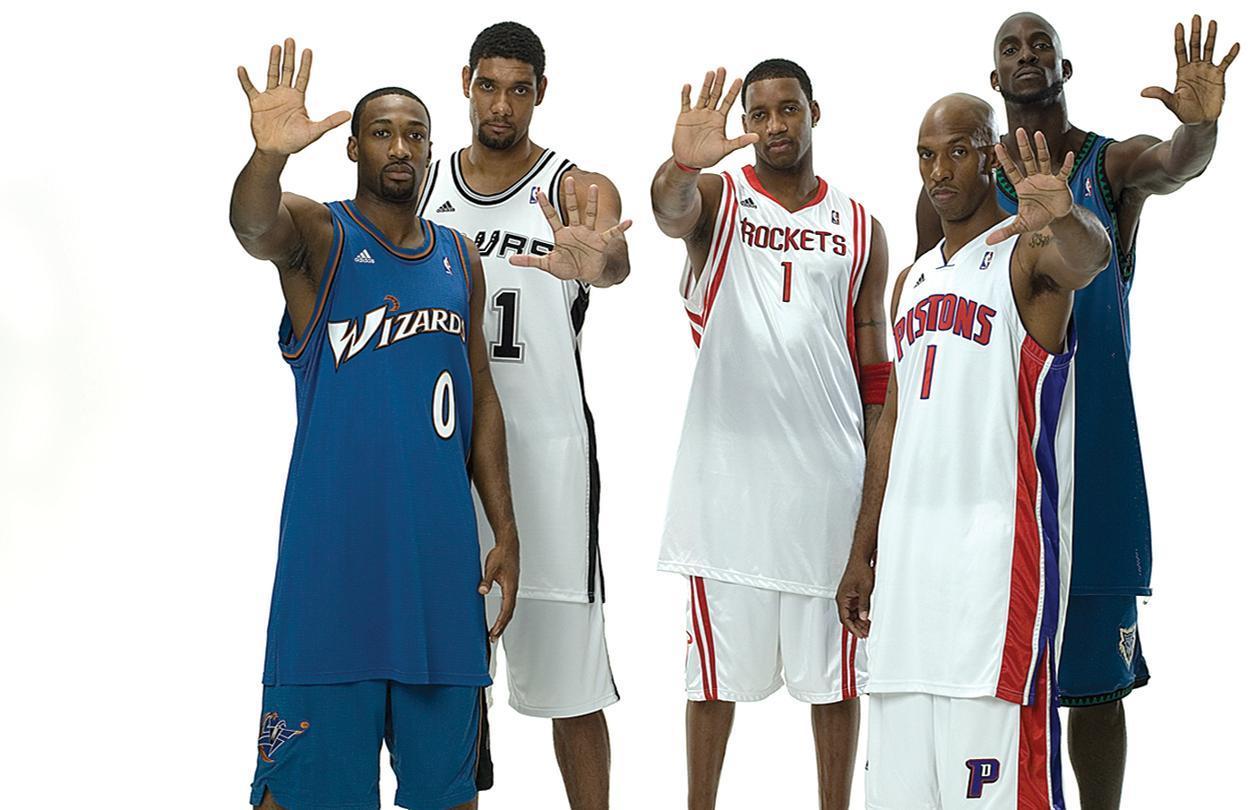 nba的6大巧合:保罗"让"3老板离队 阿迪五虎一张照片决定命运?