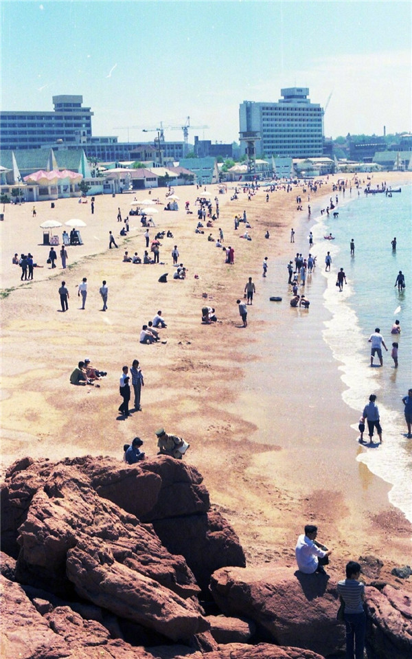 青岛珍贵历史老照片:1988年的青岛,沐浴着改革开放的春风