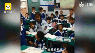 深圳一小学生意外走红!上课睡觉被掌声叫醒,影帝级演技大爆发
