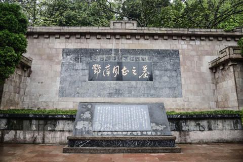 他是长征时期牺牲的最高将领,用生命救出了日后一位国务院副总理